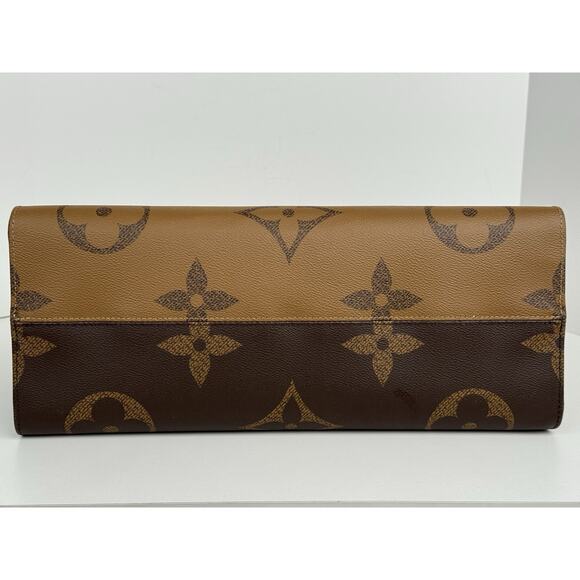 Louis Vuitton Monogram Giant Onthego GM Tote Bag Brown with Gold Hardware B-3 - Picture 8 of 16